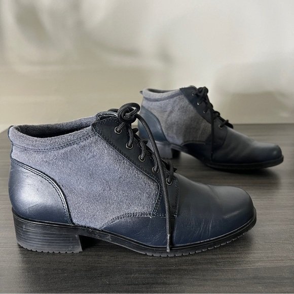 Sporto Shoes - SPORTO Women’s 6M Navy Ankle Boot Lace Up. Round Toe. Downtown Abby